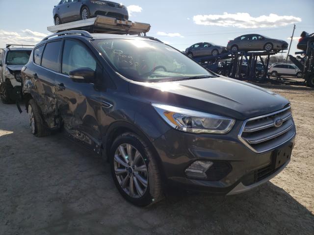 Ford Escape tit (2017)