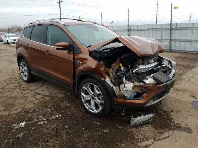 Ford Escape tit (2017)