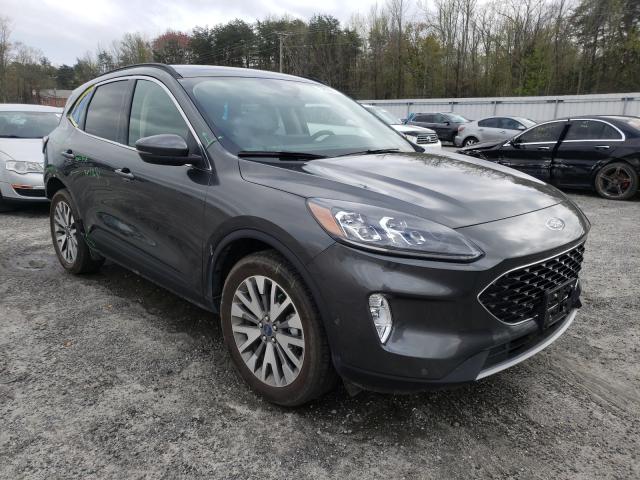 Ford Escape tit (2020)