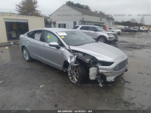 Ford Fusion hybrid (2019)