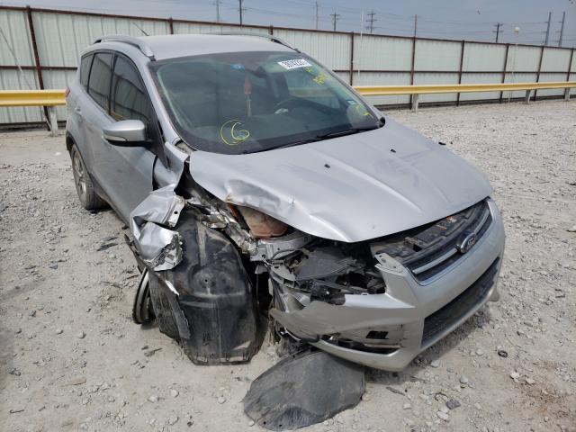 Ford Escape tit (2014)