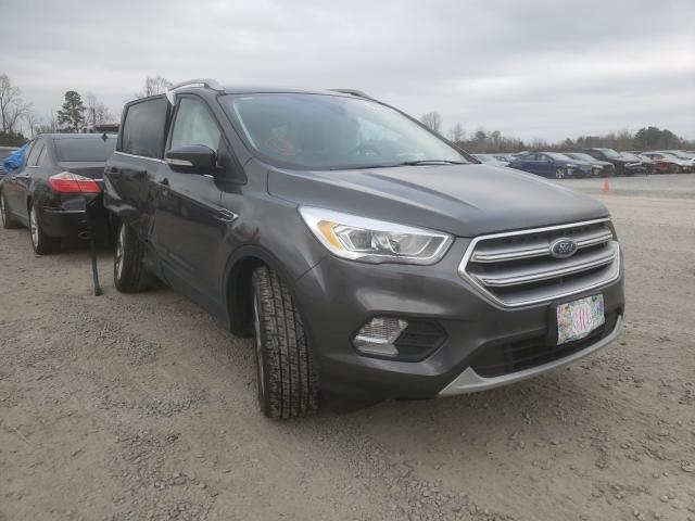 Ford Escape tit (2017)