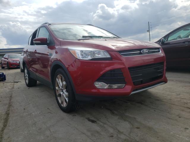 Ford Escape tit (2014)