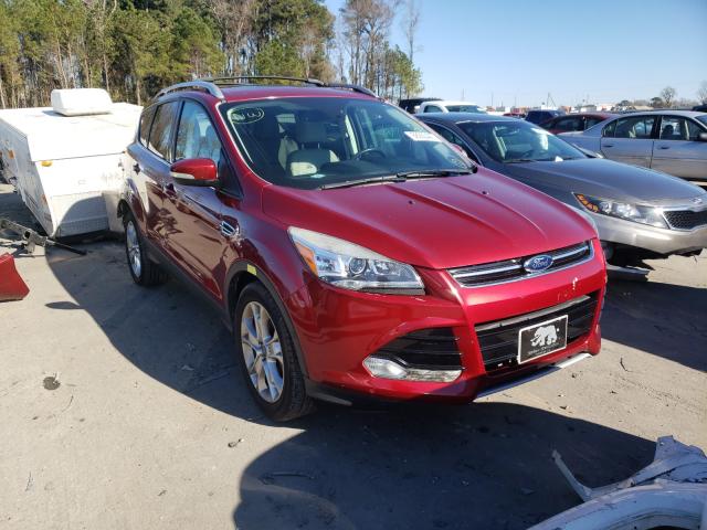Ford Escape tit (2015)