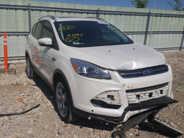 Ford Escape tit (2016)