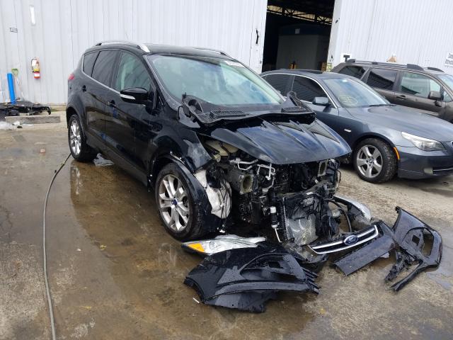 Ford Escape tit (2016)