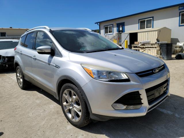 Ford Escape tit (2014)