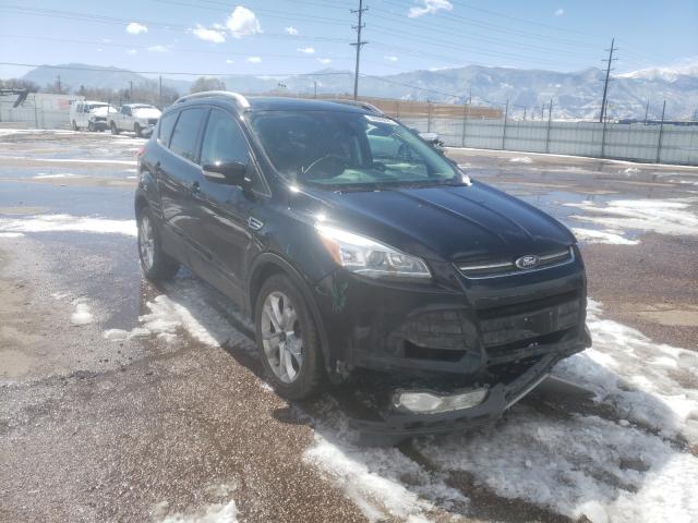 Ford Escape tit (2016)