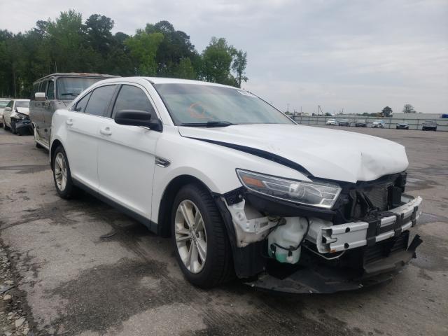 Ford Taurus se (2016)