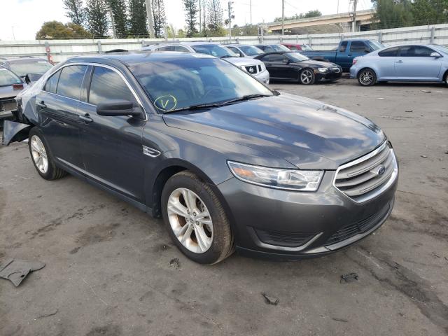 Ford Taurus se (2018)