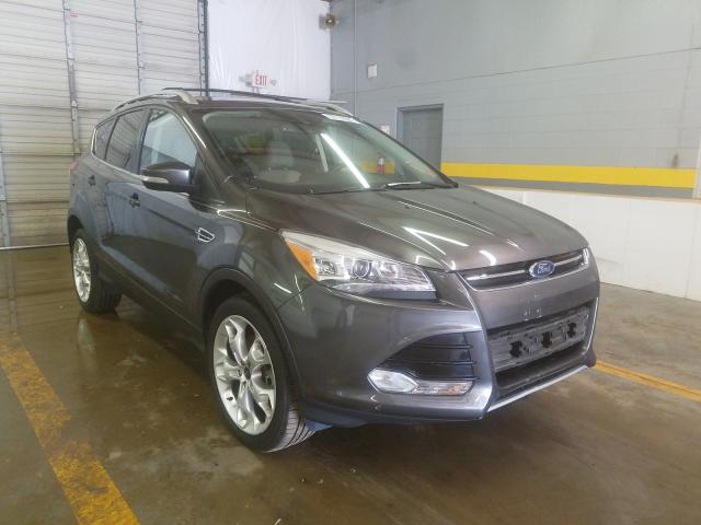 Ford Escape tit (2015)