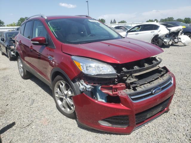 Ford Escape tit (2015)