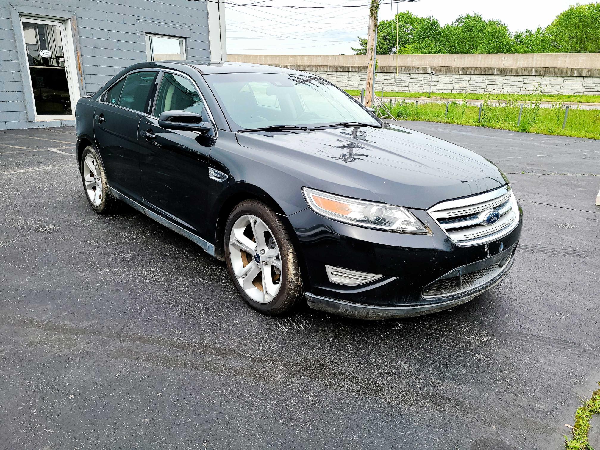 Ford Taurus sho (2010)
