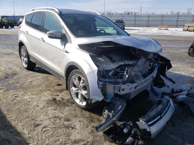 Ford Escape tit (2016)