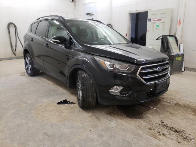 Ford Escape tit (2017)