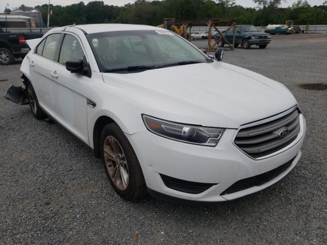 Ford Taurus se (2018)
