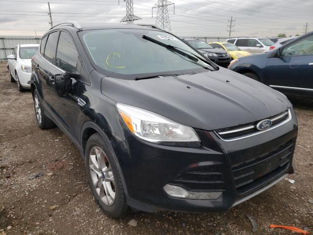 Ford Escape tit (2015)