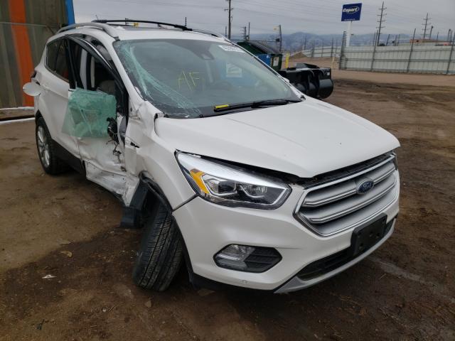 Ford Escape tit (2017)