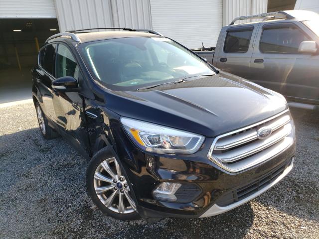 Ford Escape tit (2017)