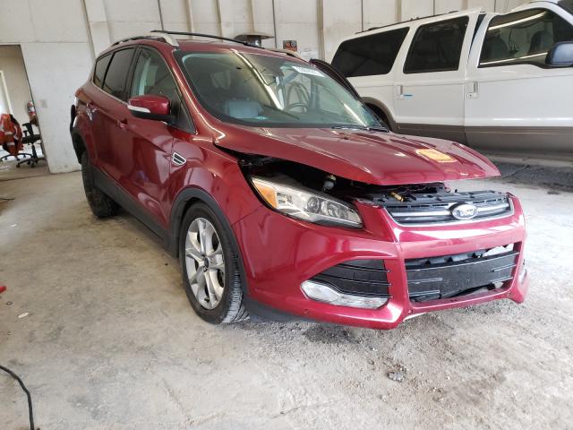 Ford Escape tit (2015)