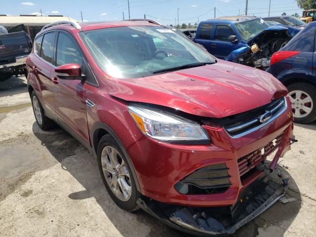 Ford Escape tit (2015)