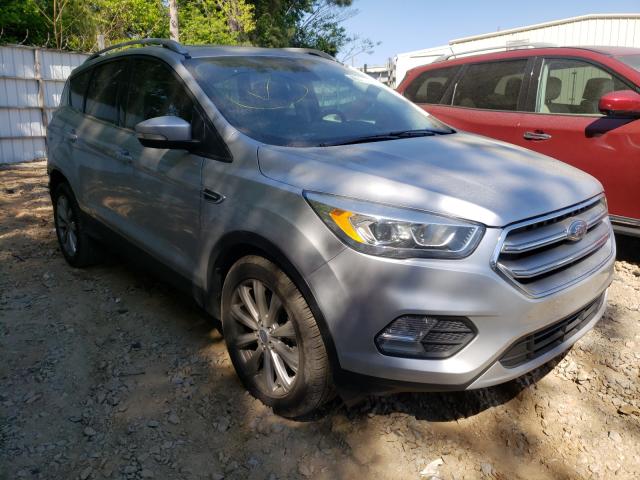 Ford Escape tit (2017)