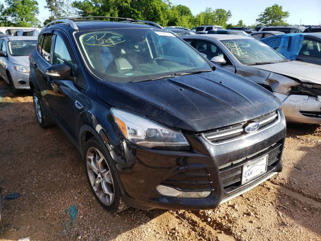 Ford Escape tit (2015)