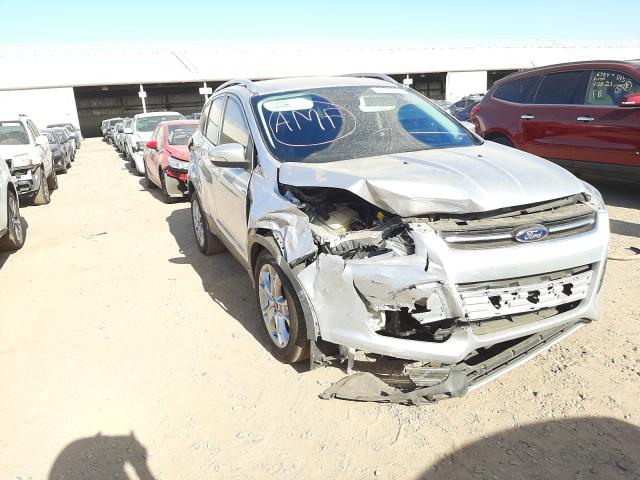 Ford Escape tit (2016)
