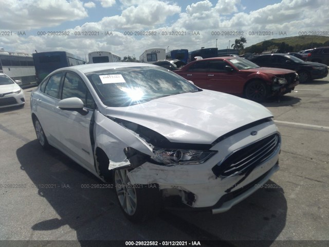 Ford Fusion hybrid (2019)