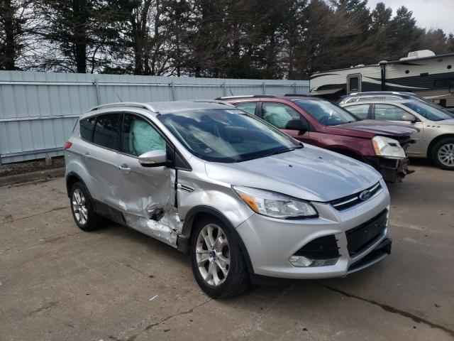 Ford Escape tit (2014)