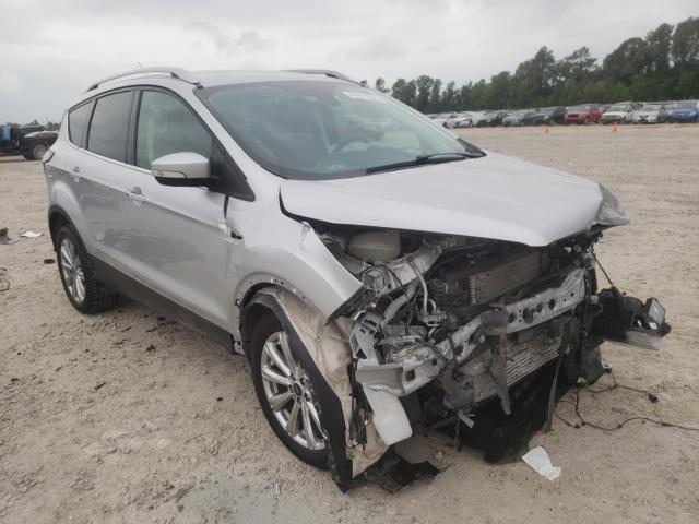 Ford Escape tit (2017)