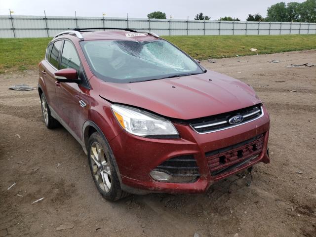 Ford Escape tit (2015)