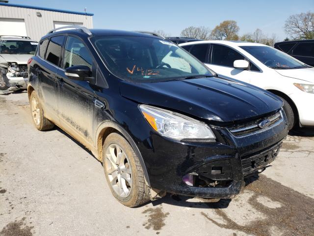 Ford Escape tit (2016)
