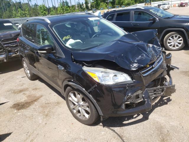 Ford Escape tit (2016)