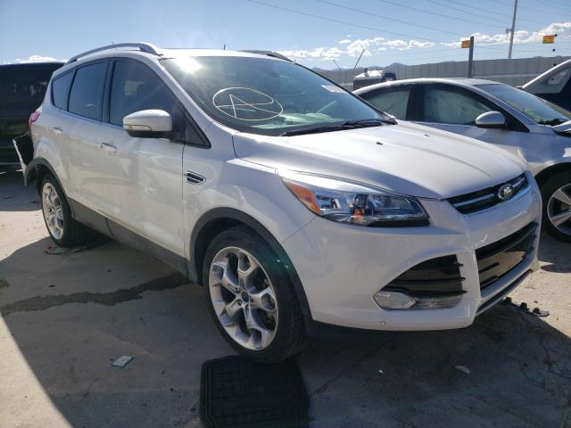Ford Escape tit (2016)
