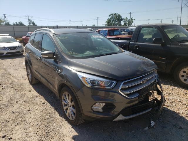 Ford Escape tit (2017)