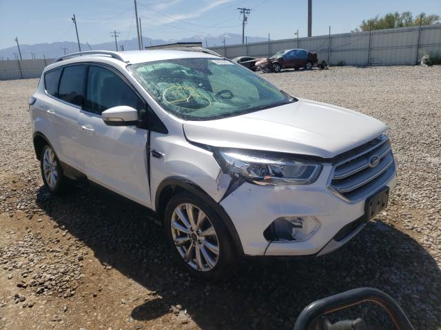 Ford Escape tit (2017)