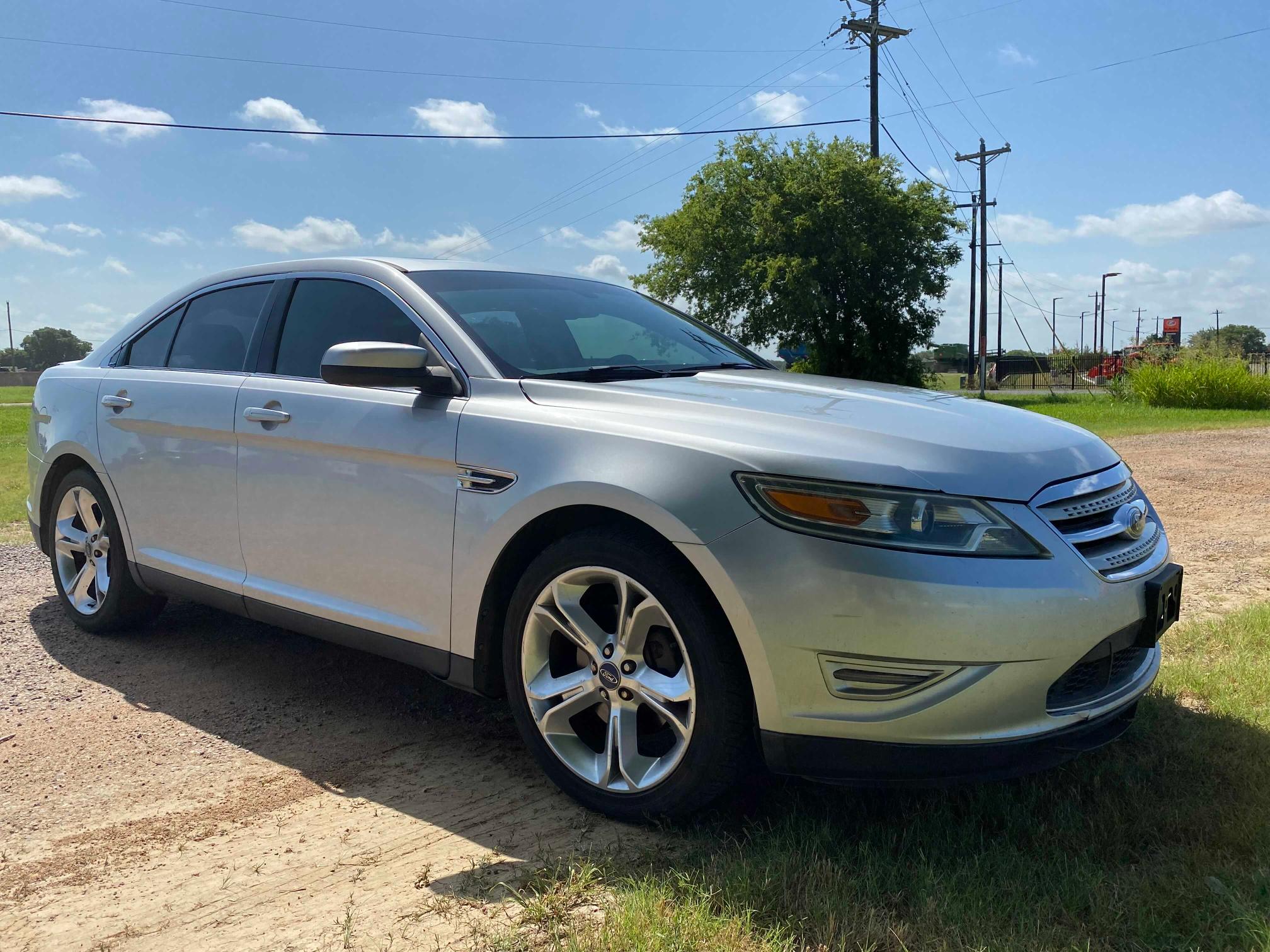 Ford Taurus (2010)