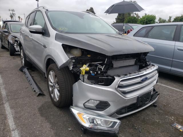 Ford Escape tit (2017)
