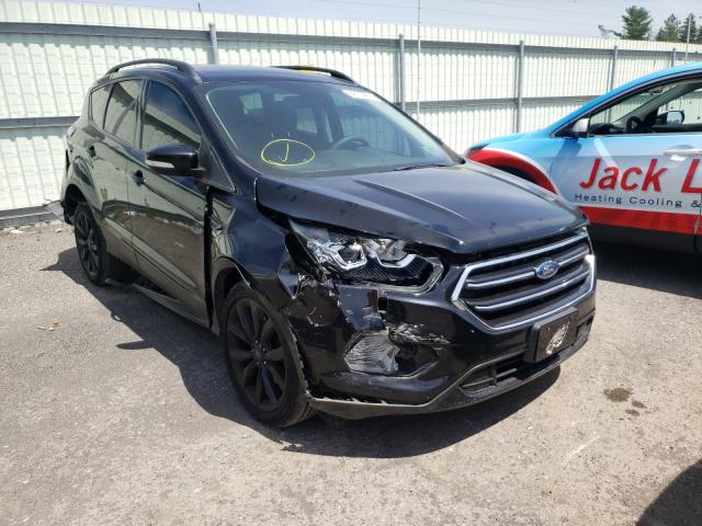 Ford Escape tit (2017)