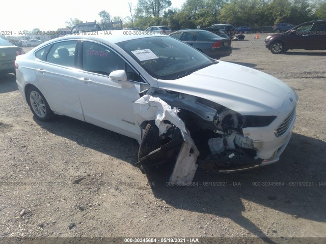 Ford Fusion hybrid (2019)