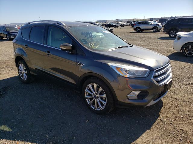 Ford Escape tit (2017)
