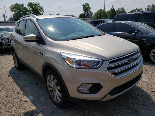 Ford Escape tit (2017)
