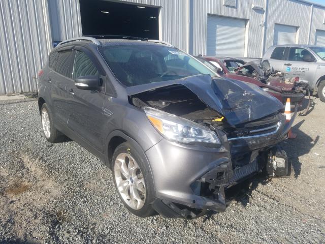 Ford Escape tit (2013)