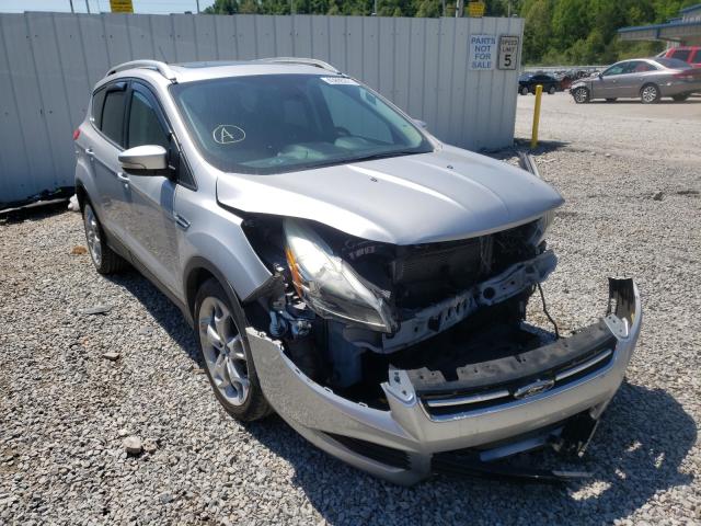 Ford Escape tit (2015)