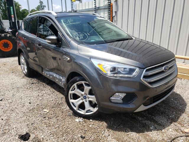 Ford Escape tit (2017)