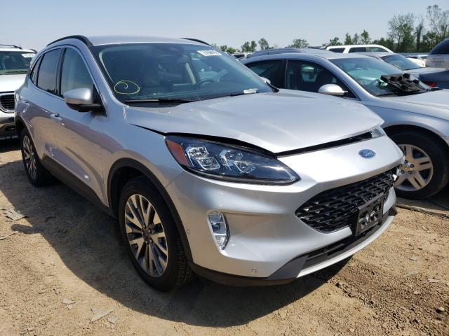 Ford Escape tit (2020)