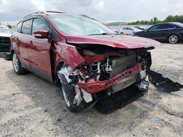 Ford Escape tit (2016)