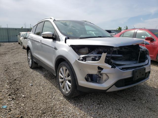 Ford Escape tit (2017)