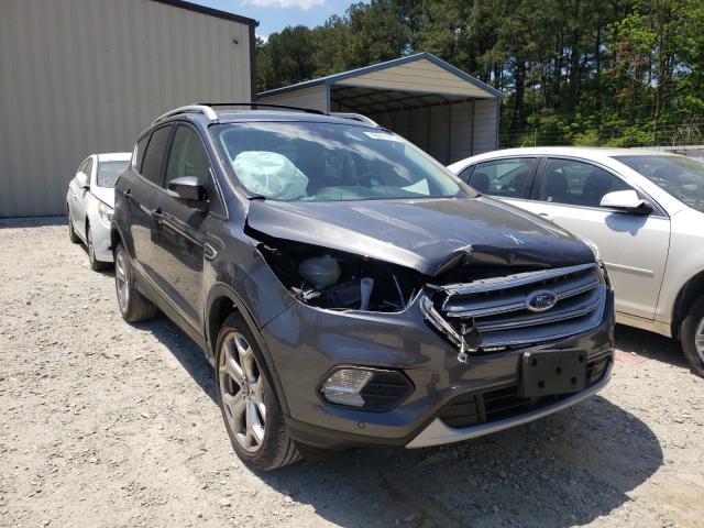 Ford Escape tit (2017)